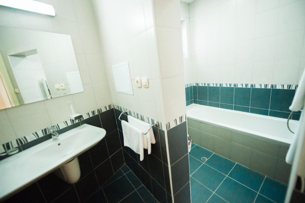 Hotel Central Svilengrad Luaran gambar