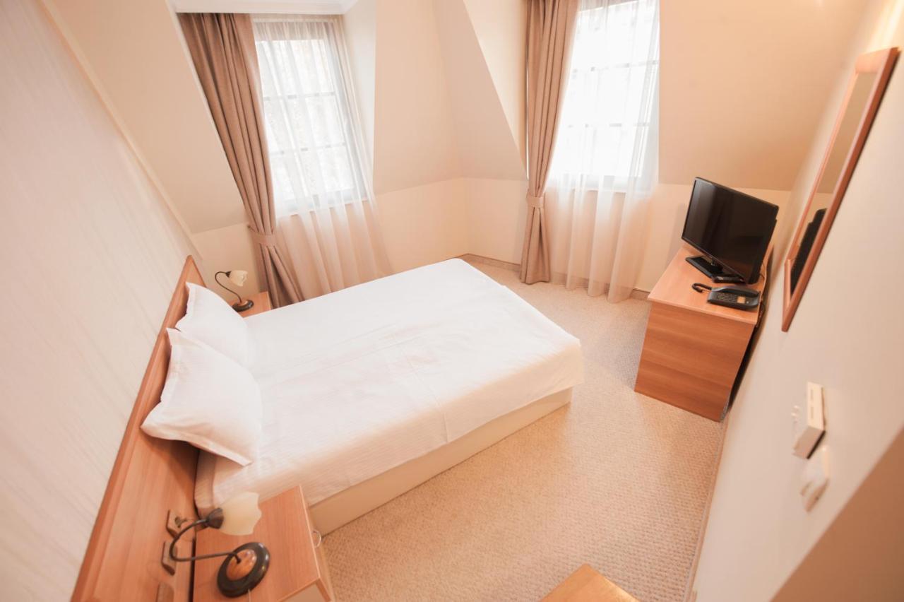 Hotel Central Svilengrad Luaran gambar